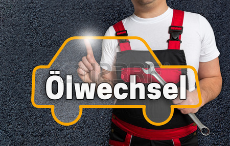 56570152-oelwechsel-in-deutsch-olwechsel-touchscreen-ist-mit-dem-auto-mechanik-betrieben